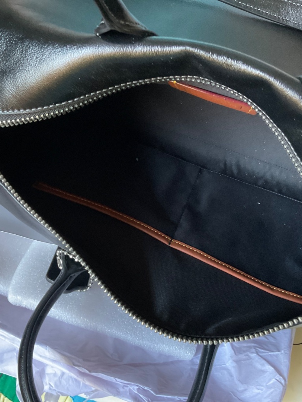Coach Compass 35 w/pockets - Picture 8 of 9